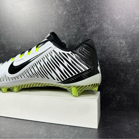 VAPOR CARBON ELITE 2.0 TD VOLT MENS FOOTBALL CLEATS SIZE 16 IRIDESCENT FLYWIRE - Picture 10 of 10
